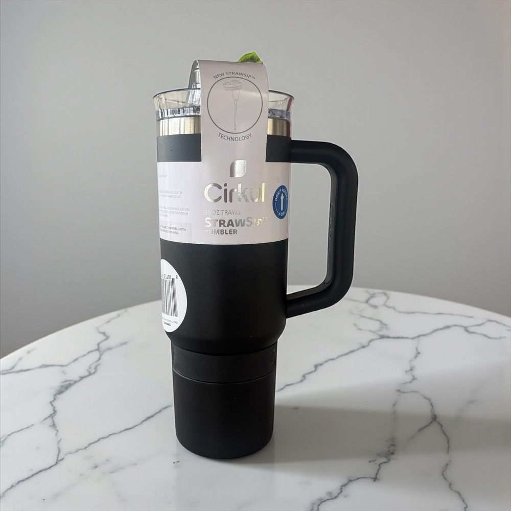 Cirkul 30oz StrawSip Tumbler Double Wall Insulated Travel Black NEW